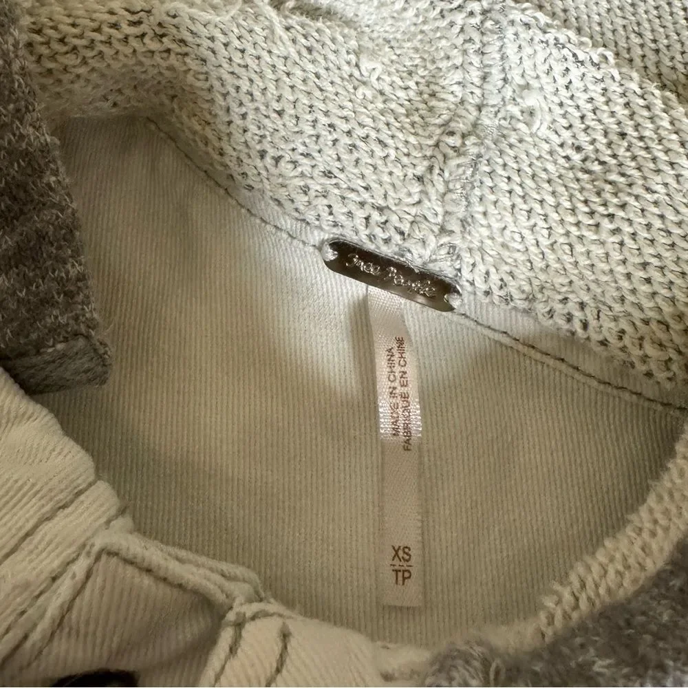 Free People White and Grey Jean Jacket Distressed Denim Detachable Hood Size XS - Picture 3 of 15